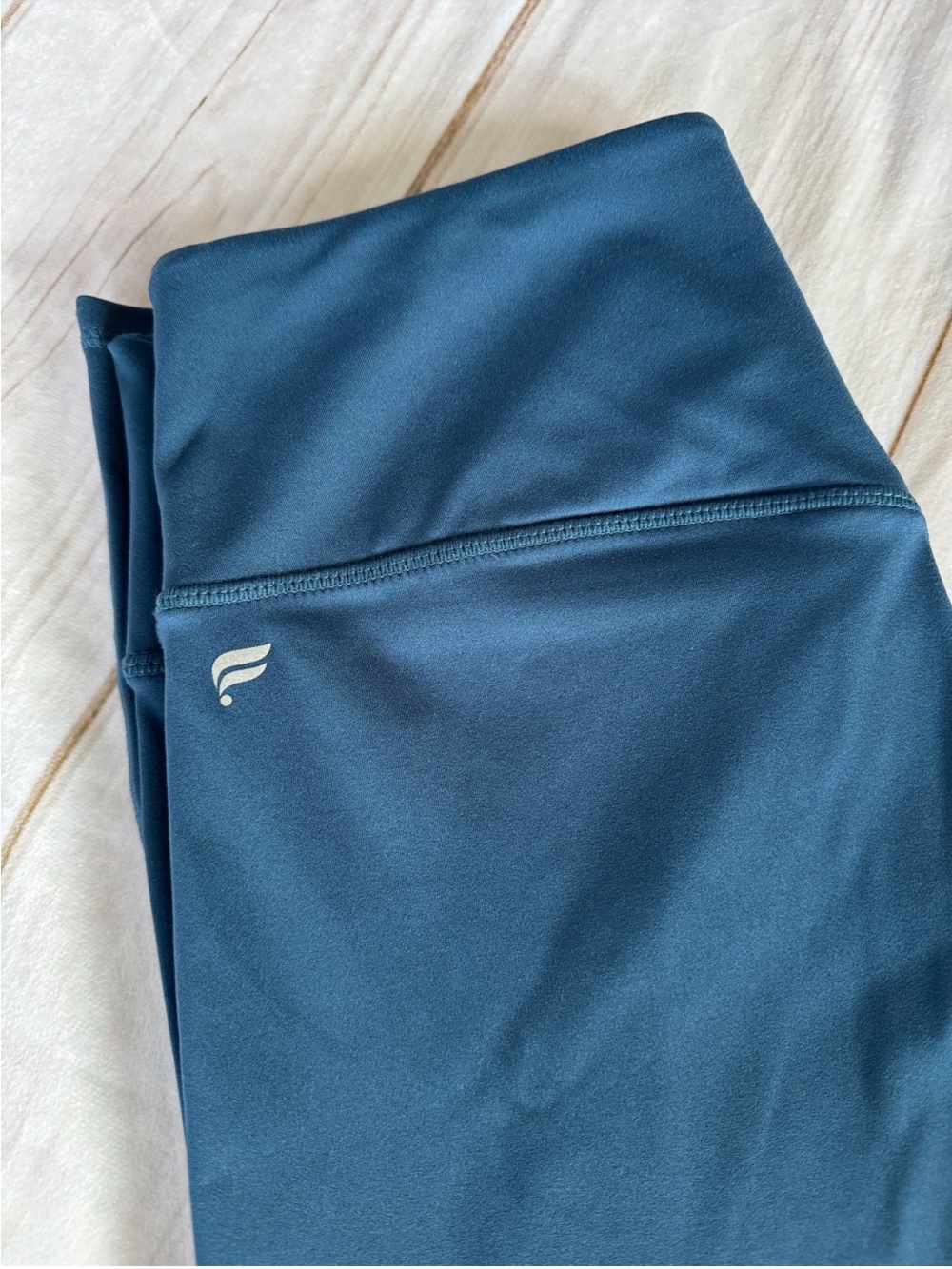 3 Fabletics Leggings Bundle - Picture 4 of 5